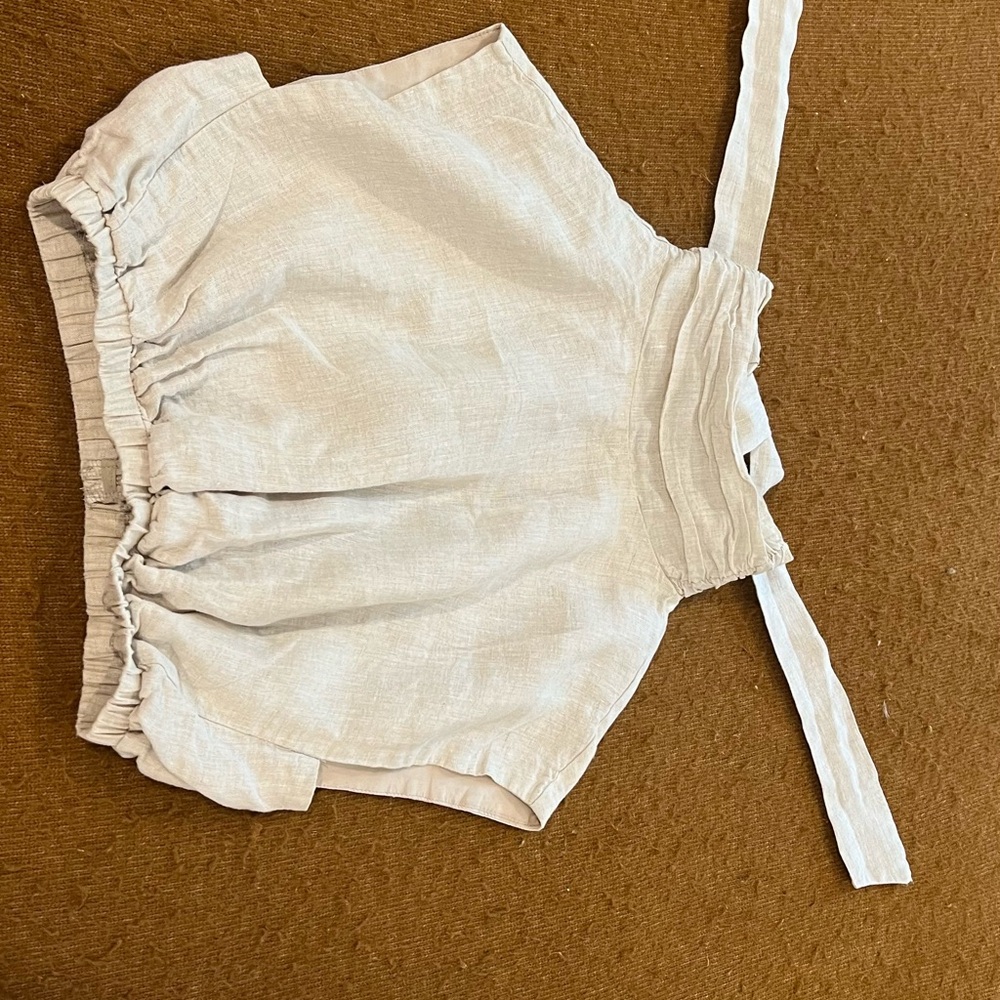 DISSH Light Beige High-Waist Linen-Blend Shorts